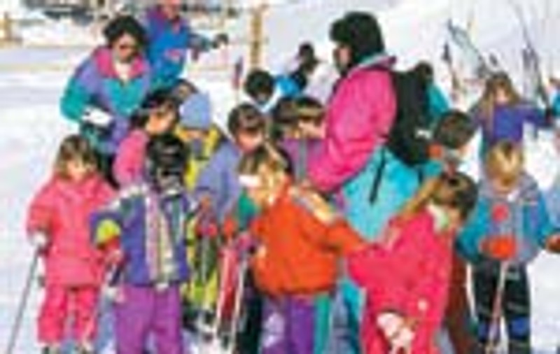 Tabere de schi la munte pentru elevi
