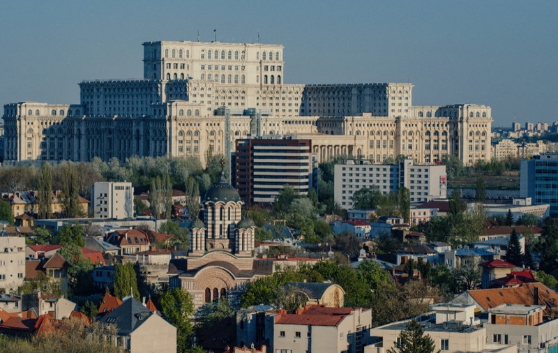 Bucureștiul, în centrul atenției la Paris după un reportaj Le Monde realizat în Capitală: „Este incredibil progresul făcut de această țară”