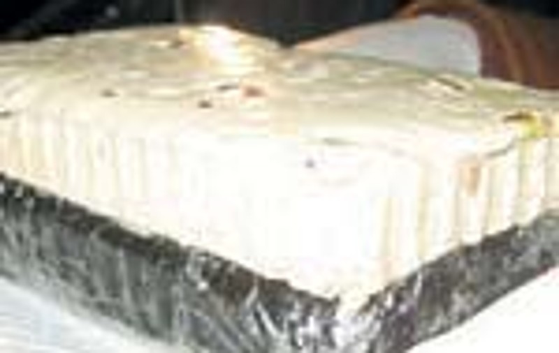 3 kg de opium ascunse in halva si in smochine