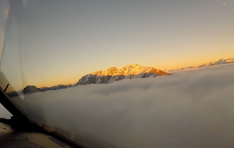 VIDEO / Aterizare spectaculoasă în Noua Zeelandă, filmată de un pilot. "Din fericire, pasagerul nu o vede!"
