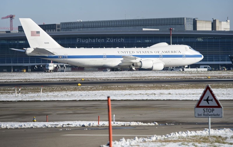 Cum arată avionul de 223 milioane de dolari care rezistă unei explozii nucleare. Este mai sigur decât Pentagonul în caz de război
