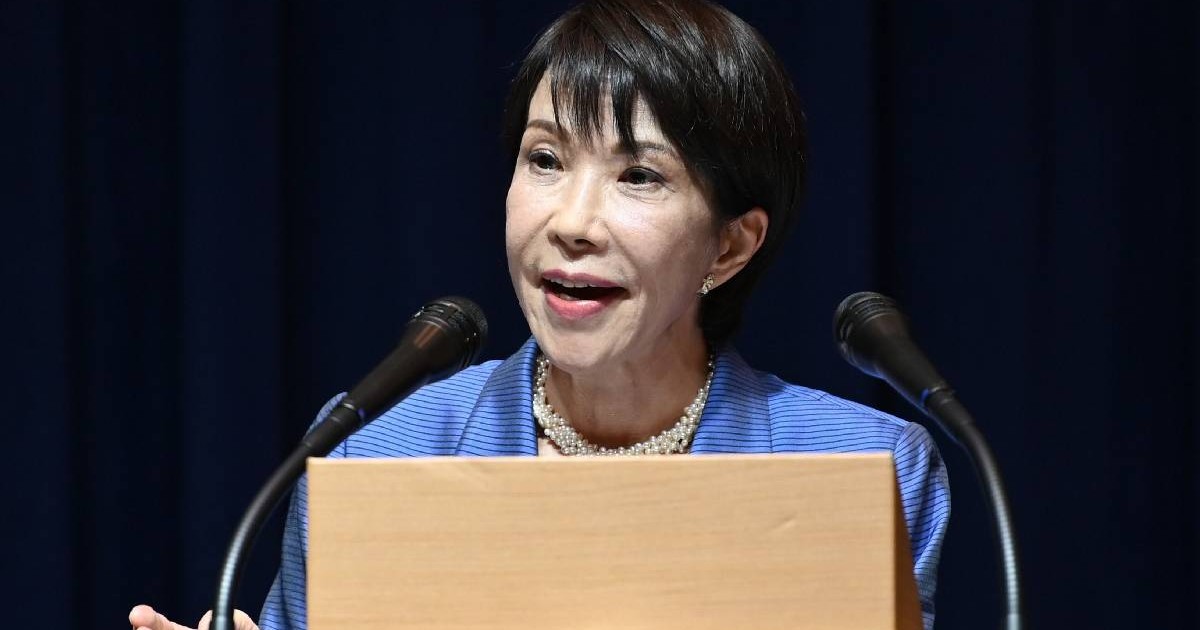 Prim-ministrul Japoniei, Sanae Takaichi, vorbește la o conferință de presă