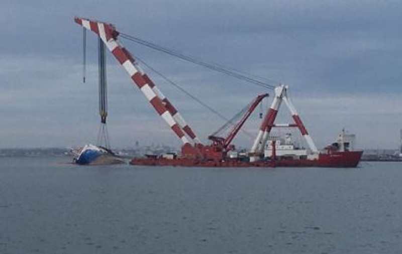 Operațiunea de scoatere a navei cu oi din portul Midia a eșuat după două ore. Cablurile au cedat
