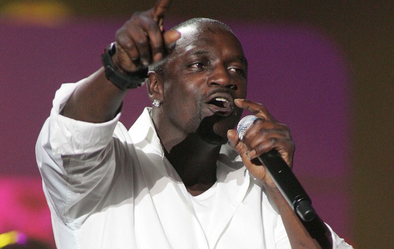 Akon: "Aguilera încearcă s-o imite pe inimitabila GaGa"