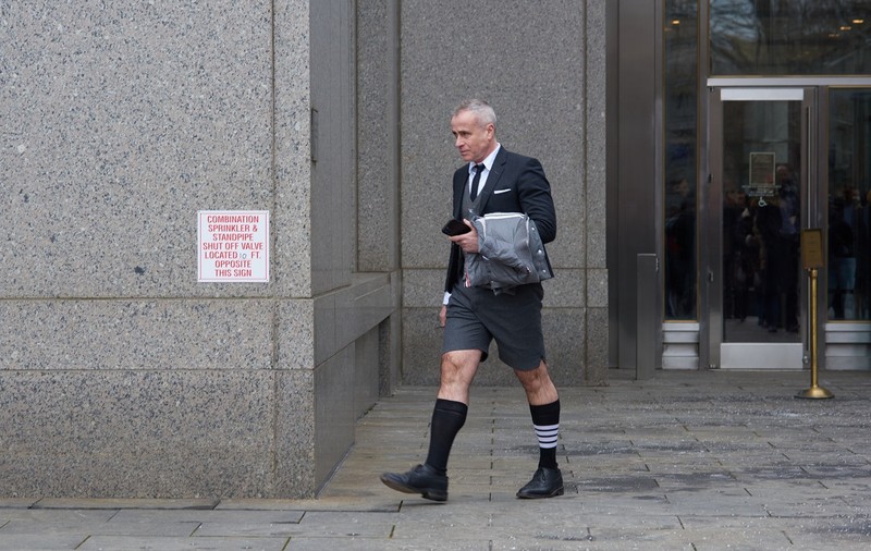 Adidas a pierdut disputa pe dungile marcă înregistrată cu designerul de lux Thom Browne