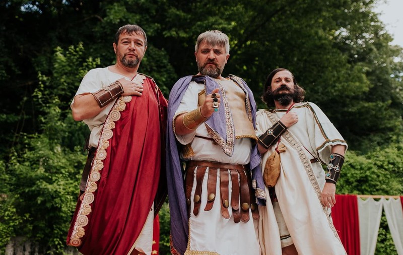 Lora, Dorian Popa, Laura Cosoi și Alin Panc, actori în parodia „Secretul lui Zorillo”. „O încercare riscantă”