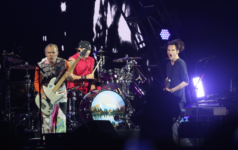 Chitaristul John Frusciante revine în trupa Red Hot Chili Peppers, la 10 ani după ce a părăsit formația