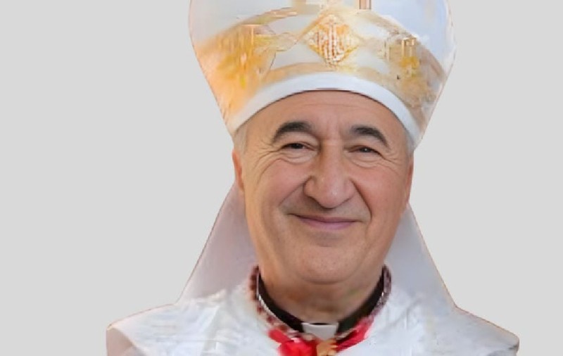 Episcopul Emanuel era clientul unui bordel notoriu și a fost arestat în timp ce încerca să fugă din SUA: „Delapidare de un milion de dolari pentru a-și finanța stilul extravagant”