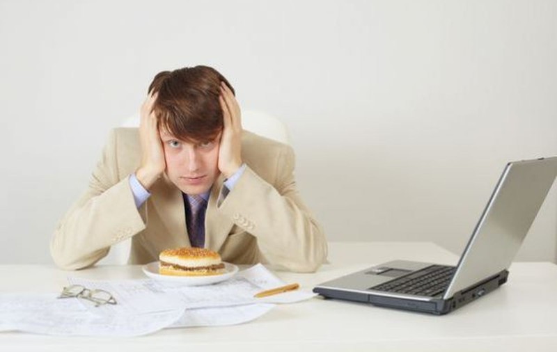 5 SEMNE care îţi ARATĂ că TREBUIE Să RENUNŢI la JOB!
