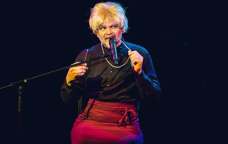 Vă invităm la Teatrul Național ”I. L. Caragiale” din București să vedeți Freak Show vol 2, spectacolul scris și regizat de Florin Piersic Jr