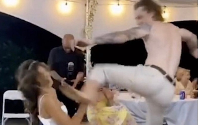 VIDEO | Adam Gaudette și-a stricat propria nuntă. Jucătorul de hochei și-a lovit mireasa cu piciorul peste fața, în timpul unui dans lasciv