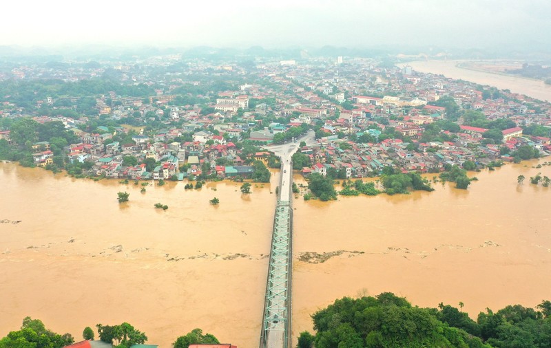 Yagi, cel mai puternic taifun din Asia, a ucis 152 de persoane în Vietnam. Inundații-record în Hanoi VIDEO