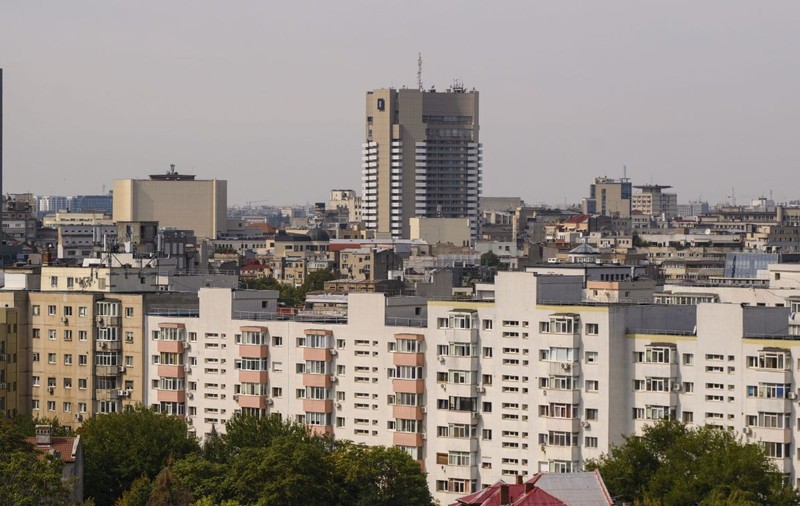 Mii de apartamente din București rămân fără apă caldă în următoarele zile. Lista anunțată de Termoenergetica