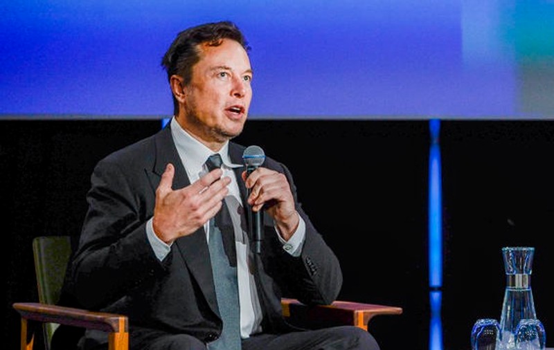 Elon Musk este prima persoană din lume care pierde 200 de miliarde de dolari