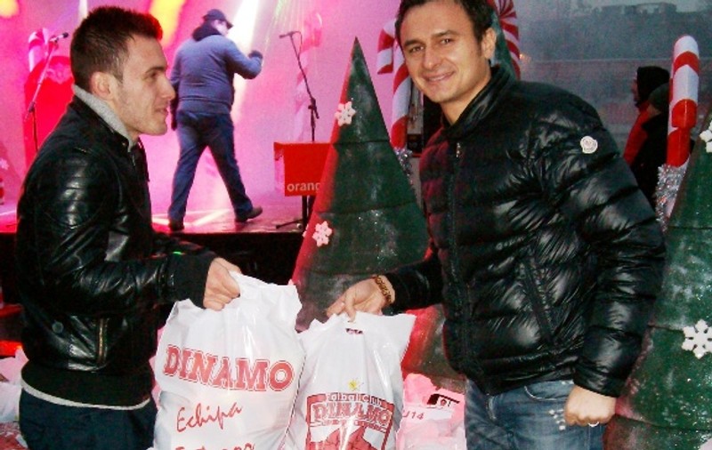 Dinamoviştii l-au ajutat pe Moş Crăciun să le împărtă cadouri juniorilor clubului