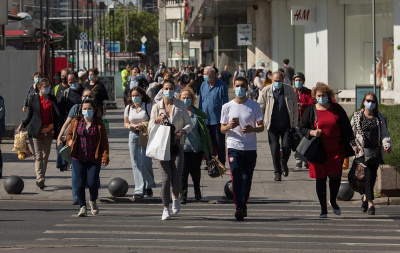 Al treilea județ care intră în scenariul roșu, în valul 4 de COVID. Bucureştiul, aproape de pragul de 3 la mia de locuitori