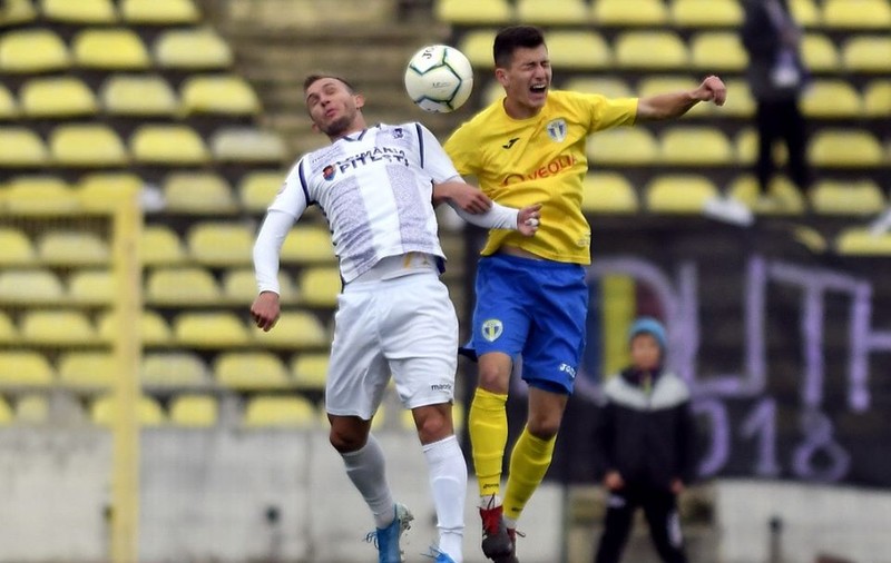 Liga 2, etapa a 18-a. FC Argeș - Petrolul, amânat aseară din cauza ceții, s-a terminat egal. Remize pentru Mioveni și UTA. Rezultate