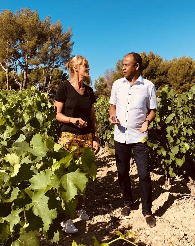 Acasă la Jean Tigana, fostul mare internațional francez care s-a retras din fotbal ca să facă vin în podgoria sa din Cassis. Ce a spus despre meciurile epice ale Craiovei cu Bordeaux