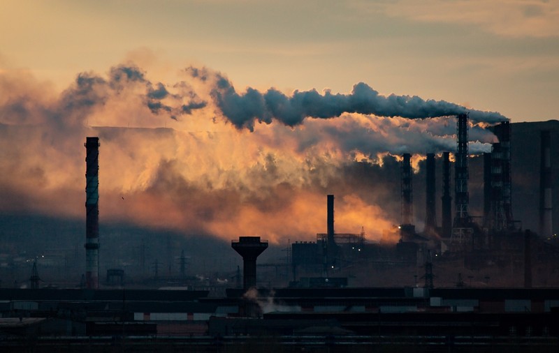 Cum justifică marii furnizori din România scumpirea energiei electrice. Problema certificatelor CO2