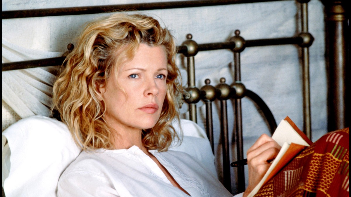 Cum arată Kim Basinger la 65 de ani. Chipul vedetei, marcat de operațiile estetice