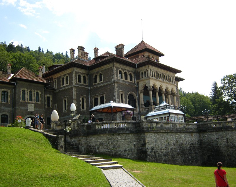 Spadasina Ana Maria Brânză s-a căsătorit la Castelul Cantacuzino cu poloistul Pavel Popescu. Meciul vieții! ”Am cel mai frumos inel din lume!”
