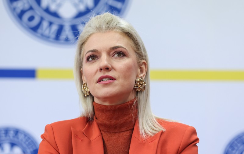 Cum explică ministra justiţiei „milioanele de consumatori de droguri” despre care a declarat că există în România 