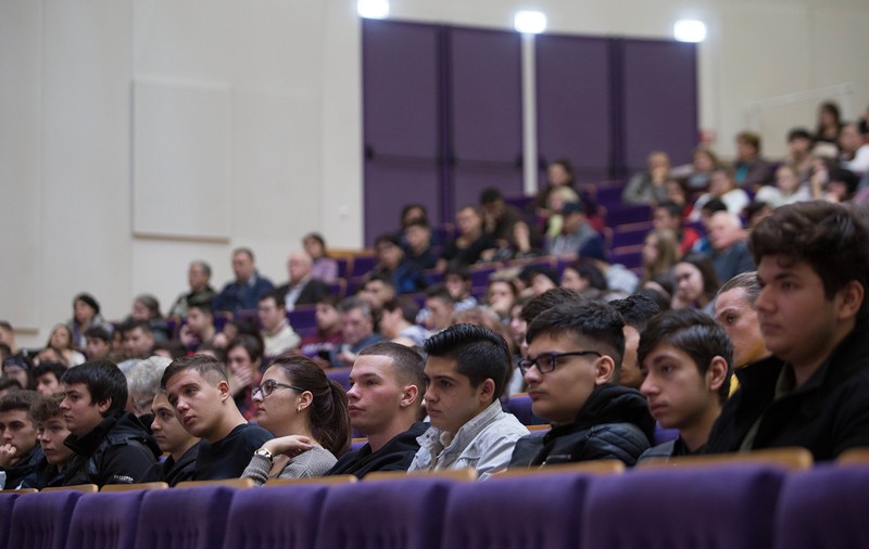 Protest al studenţilor împotriva bugetului alocat Educaţiei: Procentul de 2,28% din PIB este rușinos