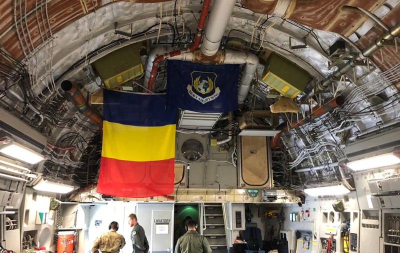 45 de tone de echipamente medicale din Coreea de Sud, sosesc, joi, cu o aeronavă NATO