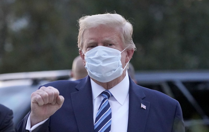 Postările lui Donald Trump șterse de Facebook și de Twitter, după ce acesta a sugerat că COVID-19 este ca gripa