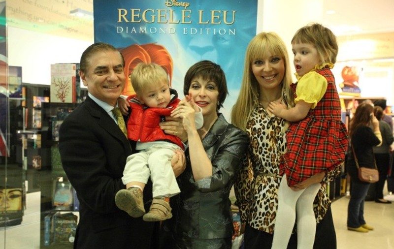 DVD-ul ”Regele Leu”, lansat în prezenţa Prinţului Paul şi a fiului său  Carol Ferdinand
