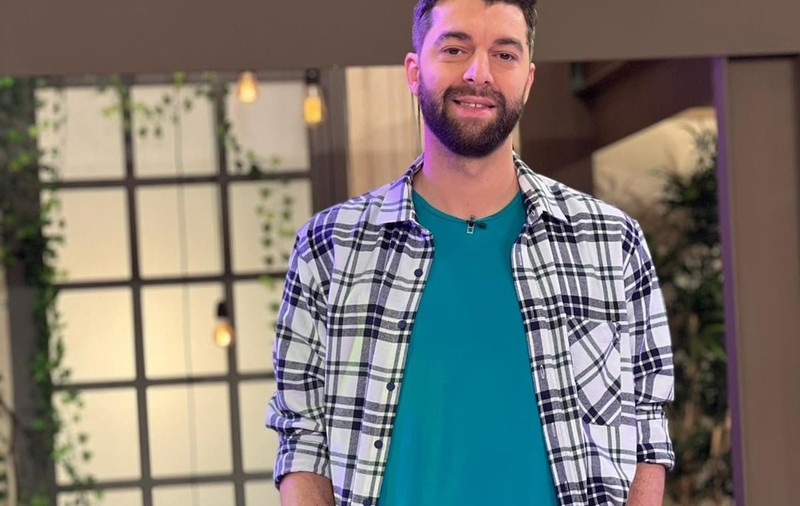 Shurubel dă din casă! Ce se întâmplă la „Vorbește lumea” după ce se opresc camerele de filmat: „Mănâncă orice găsește și bea din toate cănile de apă”