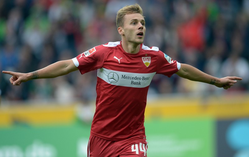 Câte minute trebuie să joace fotbaliștii ca să-și plătească mașinile: Alexandru Maxim a avut nevoie de două meciuri și un sfert. Ce superstar a bătut românul