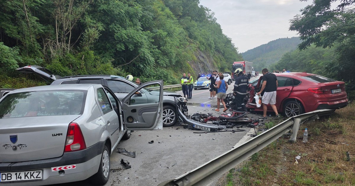 Accident petrecut la Veliko Târnovo, cu trei mașini.
