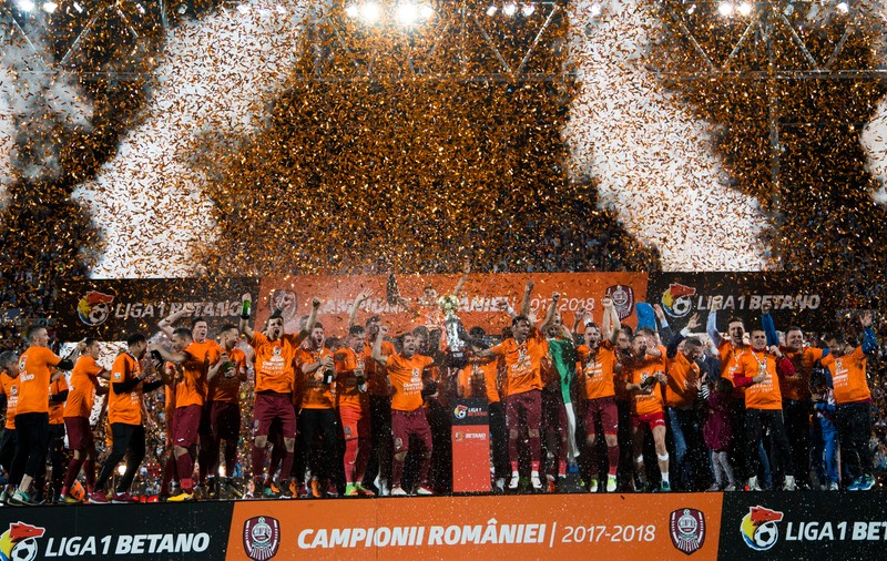 Un jucător de la campioana Ligii I 2018, în chiloți la interviu! CeFeRicire pe clujeni! / FOTO