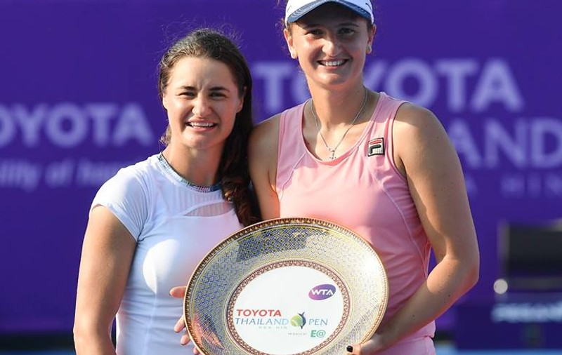 VIDEO | Moral pentru Fed Cup. Irina Begu şi Monica Niculescu au cucerit titlul la dublu în turneul WTA de la Hua Hin