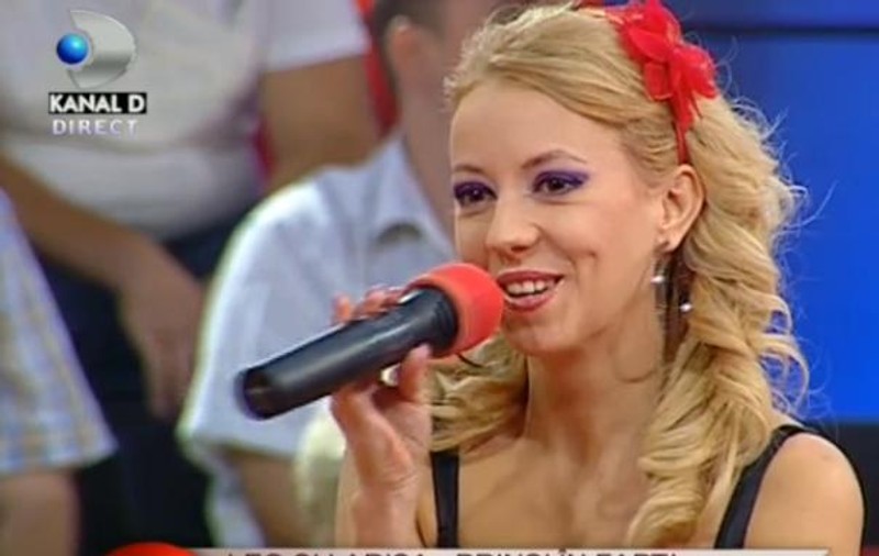 Larisa Drăgulescu, despre Leo: "Când sunt eu tristă mă consolează Leo, când el e trist îl consolez eu"