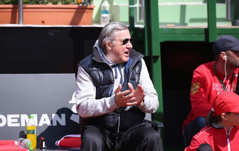 Ilie Năstase poate intra la Roland Garros, dacă-și cumpără bilet!