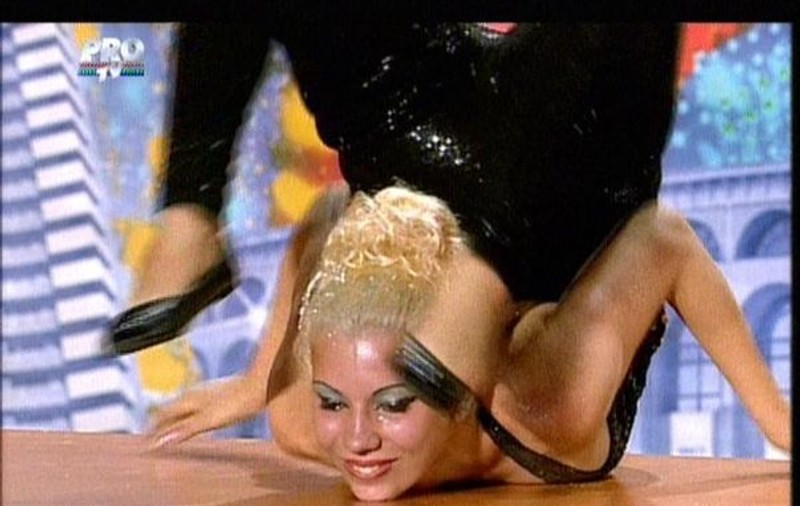 Românii au talent | O româncă îi calcă pe urme celei mai flexibile femei din lume