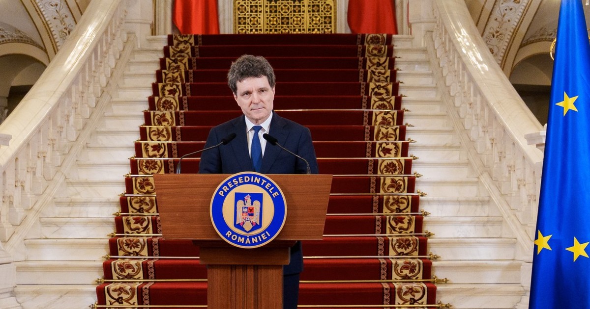 Nicușor Dan stă astăzi pentru prima dată la aceeași masă cu Ilie Bolojan, Sorin Grindeanu, Dominic Fritz și Kelemen Hunor după ce PSD și-a retras miniștrii din Guvern