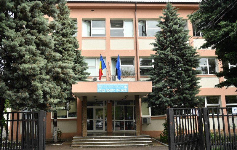 Cursurile cu prezență fizică, suspendate în șase școli din București. Anunțul Prefecturii Capitalei