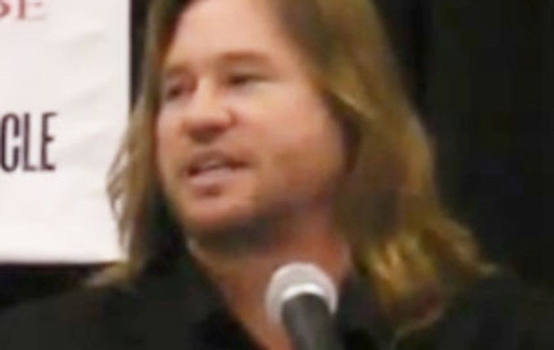 Cum arată Val Kilmer în prezent!