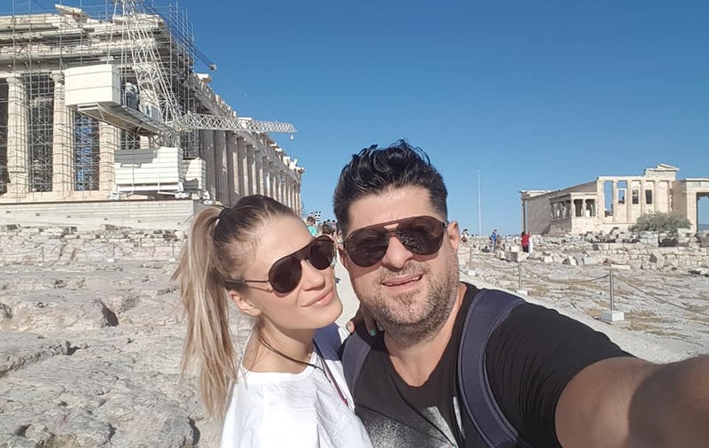 VIDEO/ Tavi Colen și iubita lui nu dau greș niciodată cu cadourile. Își dăruiesc vacanțe, de care se bucură amândoi!