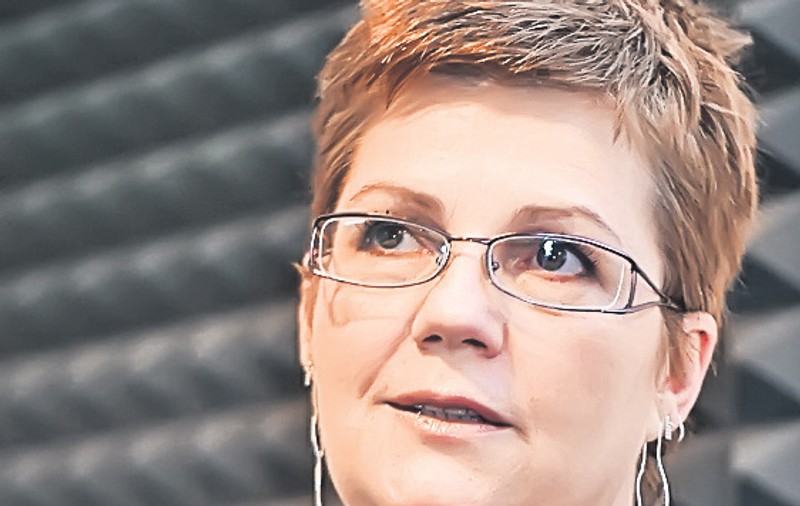 CRINA MARDARE: "Sunt o mamă modernă"