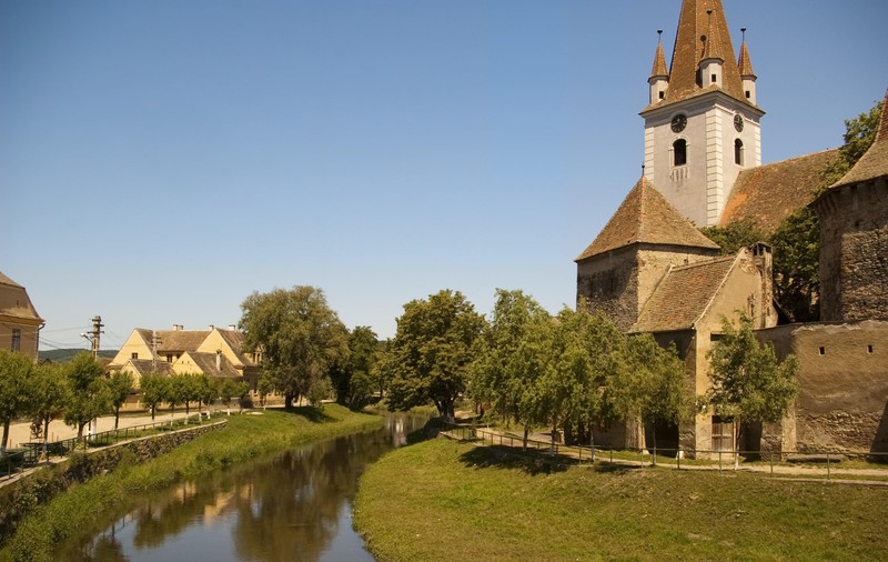 Mărginimea Sibiului, vedeta unui spectacol cultural-ştiinţific pur românesc