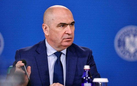 Criza politică din România îngrijorează investitorii și agențiile de rating, scrie Bloomberg: „Stabilitatea este esențială pentru a reduce deficitul bugetar”