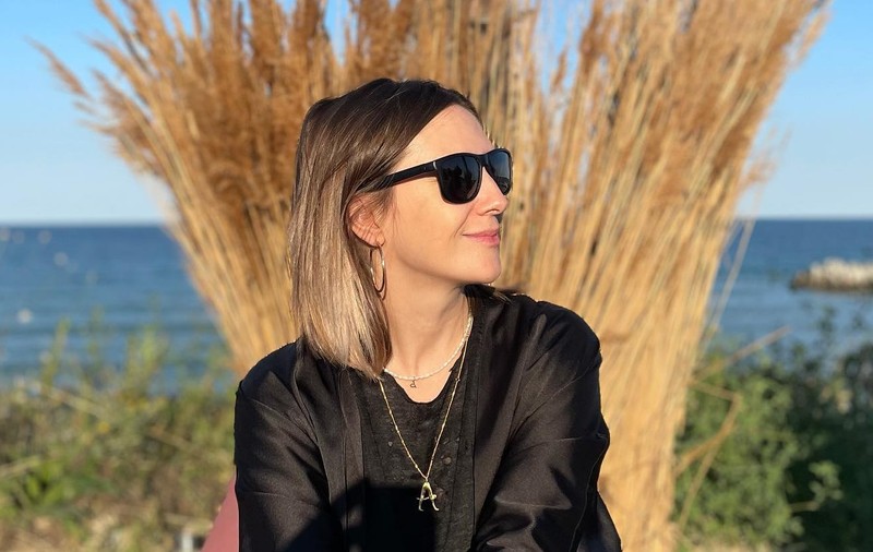 Adela Popescu, în costum de baie la trei săptămâni după ce a născut. Vedeta s-a recuperat rapid