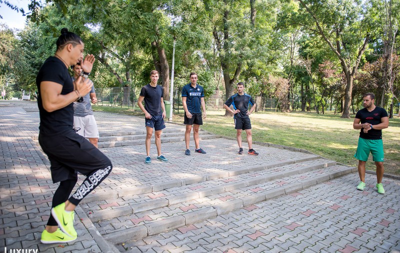 Înainte de Campionatele Mondiale Universitare de polo, România se antrenează pe uscat cu preparatorul fizic Alexander Florescu / FOTOY&VIDEO
