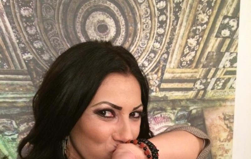VĂDUVA lui ŞERBAN GEORGESCU rupe tăcerea în legătură cu ACUZAŢIILE care i se aduc LEGATE DE MĂDĂLINA MANOLE
