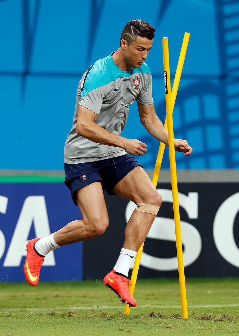 Cristiano Ronaldo trage tare la antrenamentele portugaliei FOTO: EPA