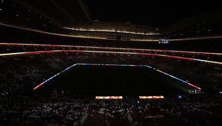 Arena Al Bayt, din Al Khor, 50 de kilometri de capitala Doha, are 60.000 de locuri.